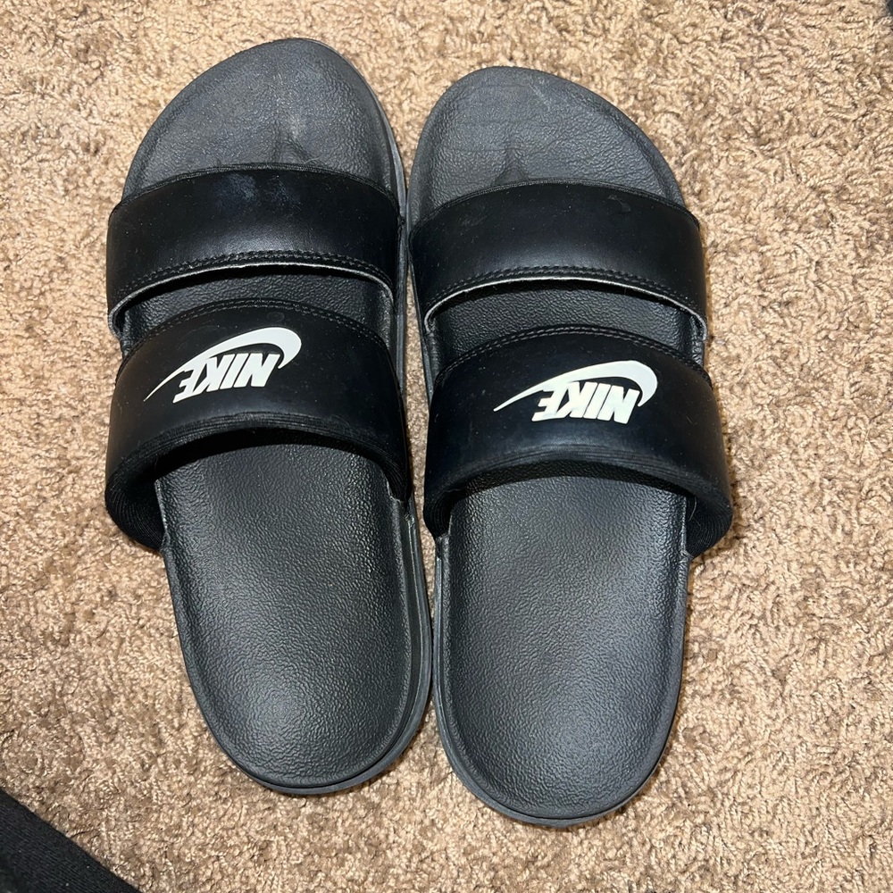 Nike slides